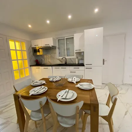 Apartment Requesens Playa *