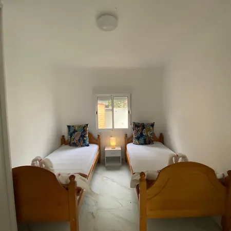Requesens Playa Apartment Empuriabrava