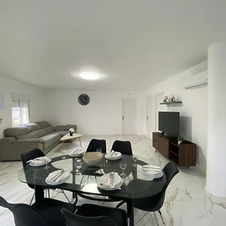 Requesens Playa Apartment *