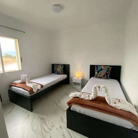 Requesens Playa Apartment Empuriabrava