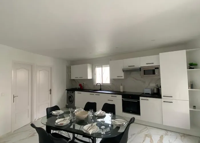 Requesens Playa Apartment Empuriabrava